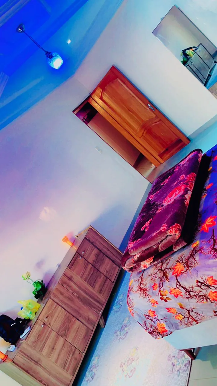 Appartement calme et discret, possible de louer le studio seulement m, situé à Mamelles.