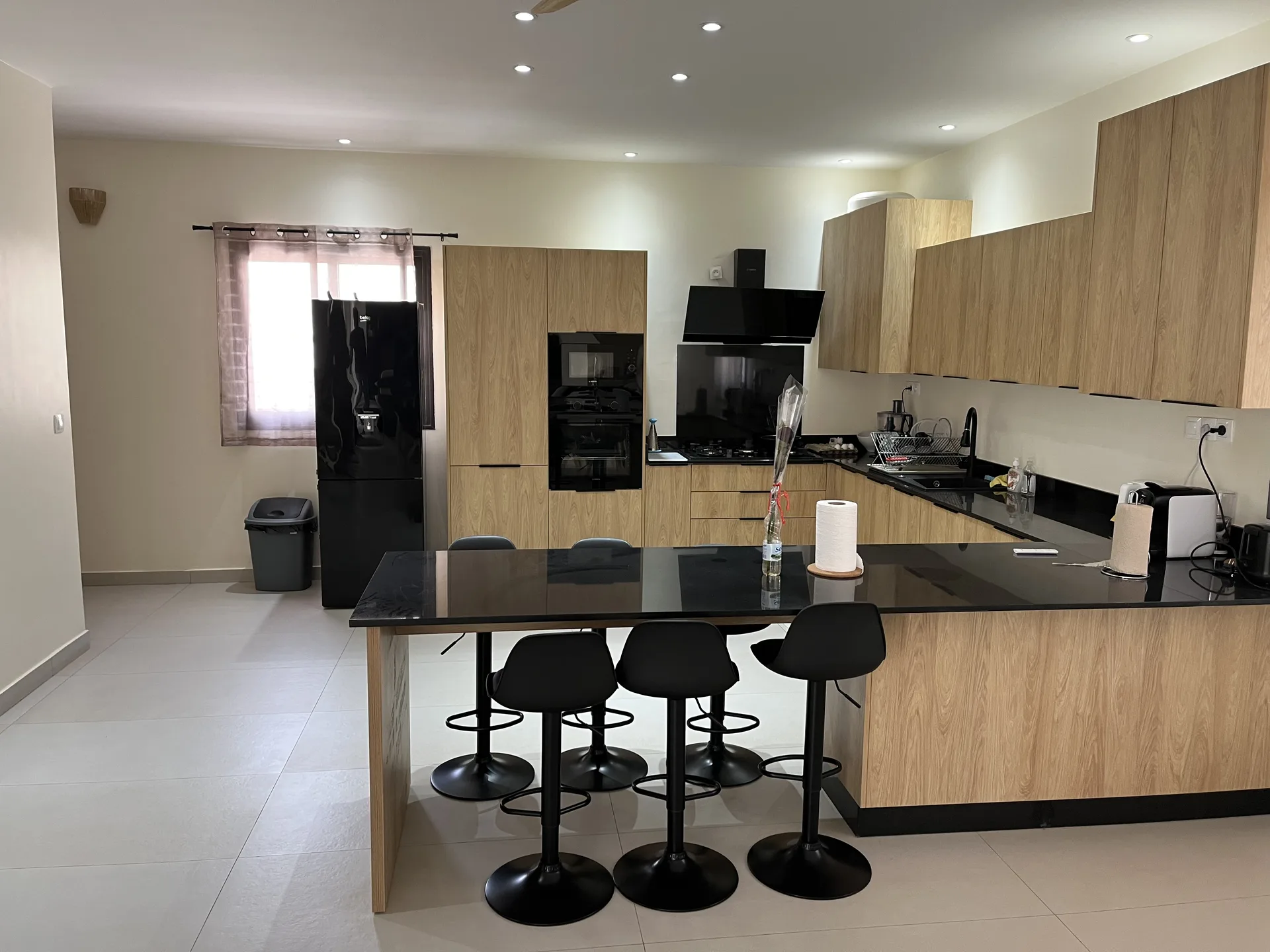 Une villa moderne de 5 chambres, située à Ngaparou en 3e position de la plage