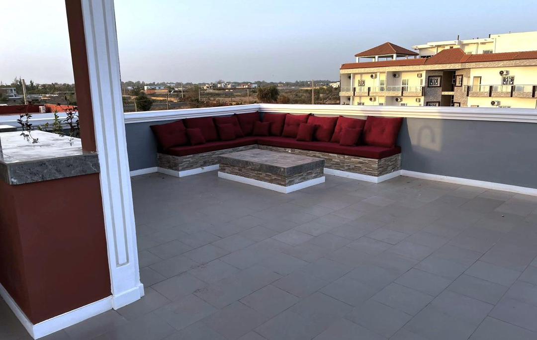 Magnifique Villa Neuve Meublée à Vendre – Mbour