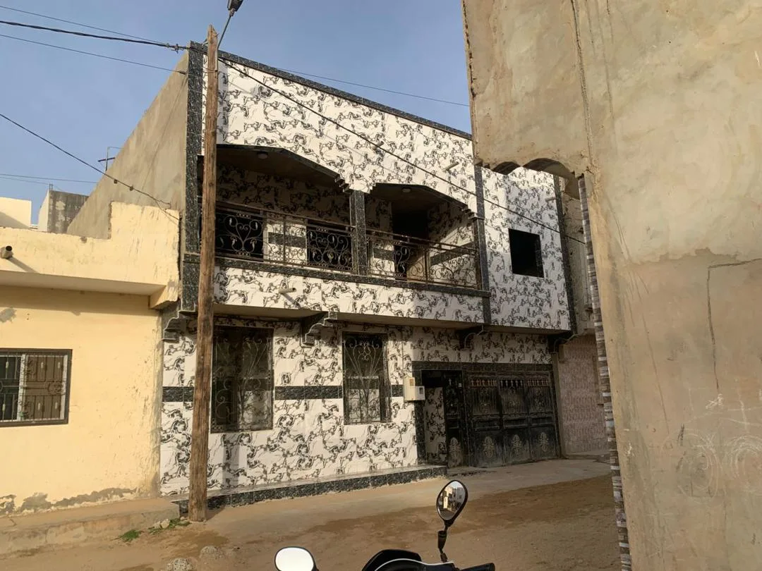 Villa R+1 à vendre – Almadies 2