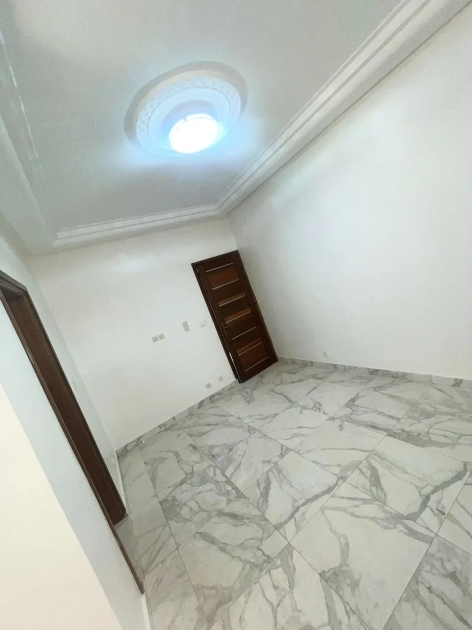 Appartement F5 à louer aux Almadies Recasements – 3e étage