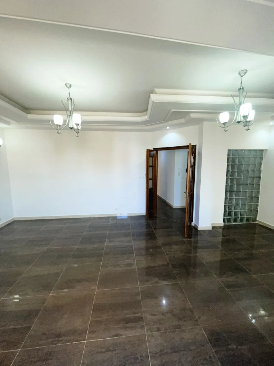 Appartement F3 à louer – Cité Mbackiyou Faye – 3e étage