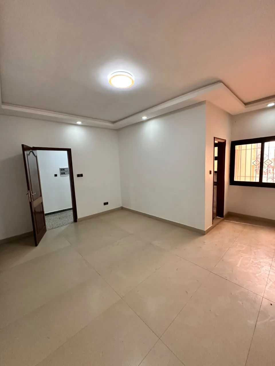 Appartement 2 chambres salon à louer mamelles cité cheikh Amar